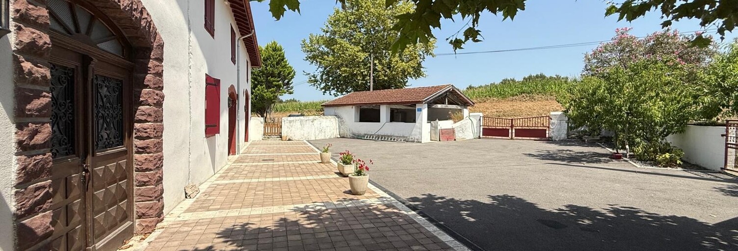 Maison 14 Pièces 385 m² à vendre à Saint-Palais (64120)