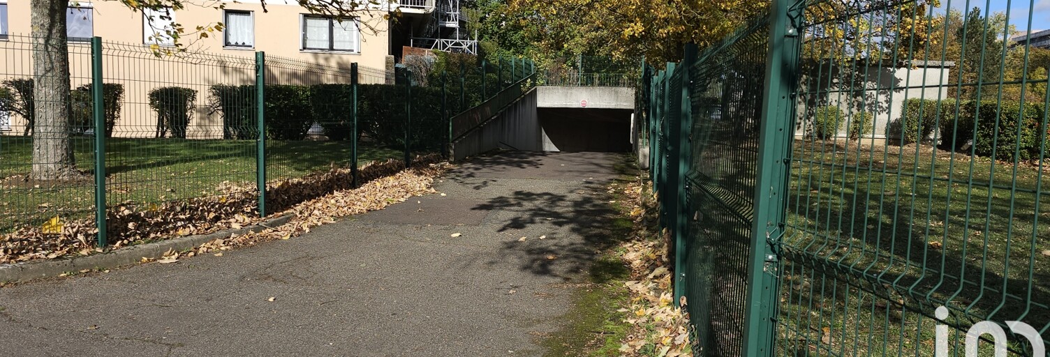 Garage  13 m² à vendre à Les Mureaux (78130)