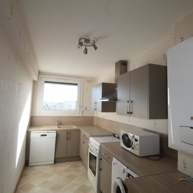 Appartement 4 pièces 136000 €