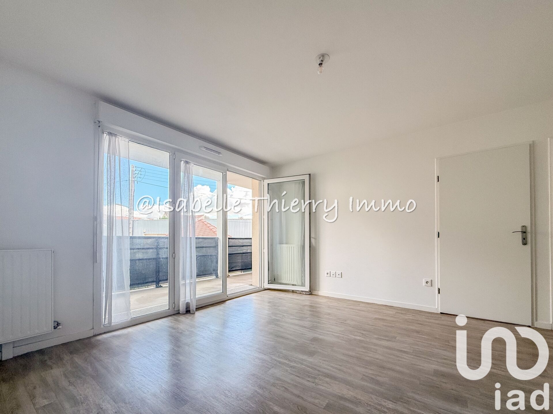 Vente Appartement 2 pièces - Photo 2