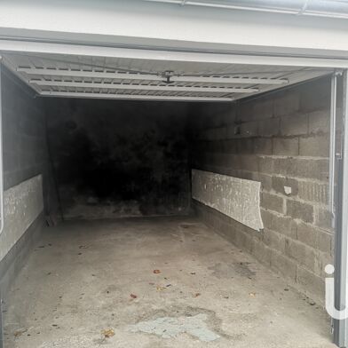 Garage  27500 €