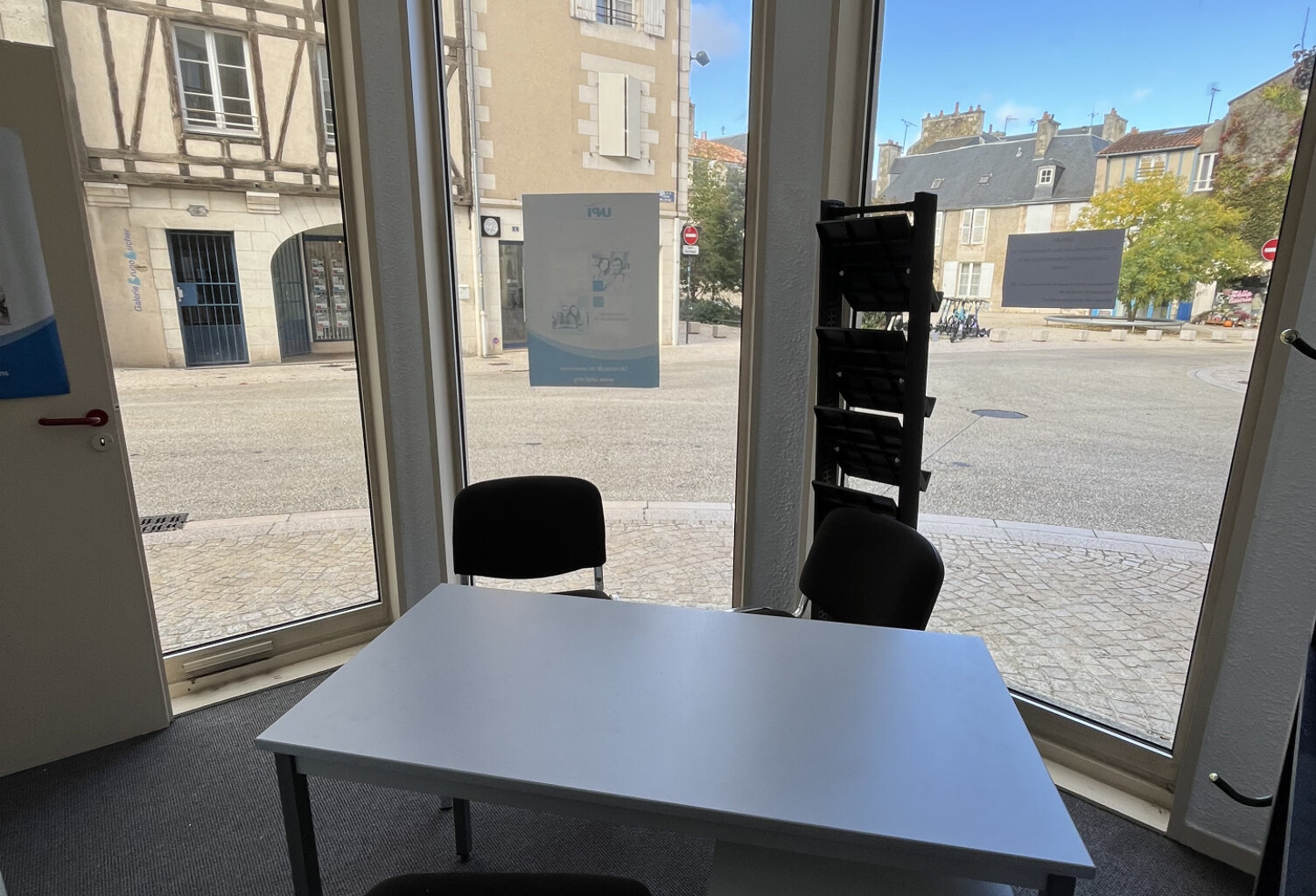 LOCAL COMMERCIAL - CENTRE VILLE DE POITIERS — photo 1