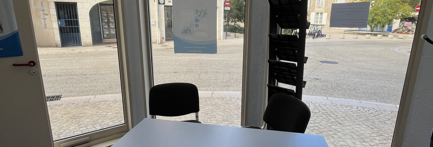 Commerce  31 m² à louer à Poitiers (86000)