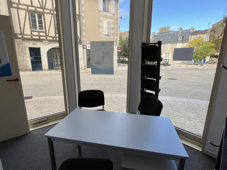 LOCAL COMMERCIAL - CENTRE VILLE DE POITIERS — photo 1