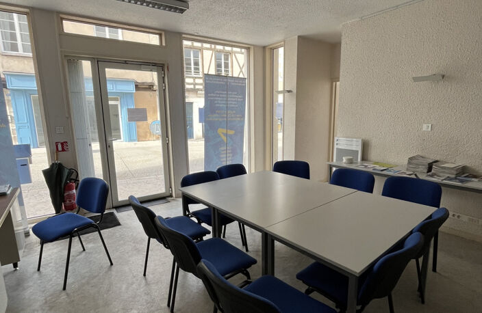 LOCAL COMMERCIAL - CENTRE VILLE DE POITIERS — photo 4