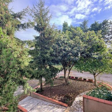 Maison 7 pièces 300000 €