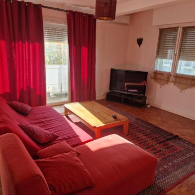 Appartement 4 pièces 700 €