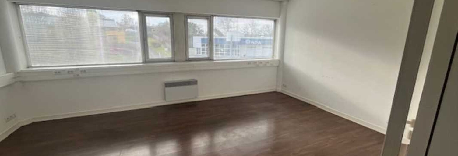Bureau  363 m² à louer à Quimper (29000)