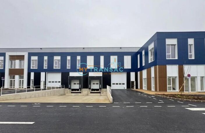 MOISSY A LOUER locaux neufs 12 000m² divisible à partir de 823m² — photo 4