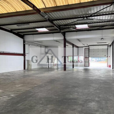 Local industriel  10436 €