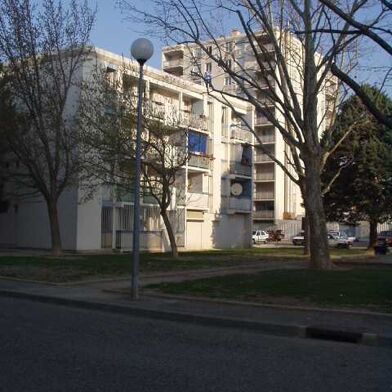 Appartement 3 pièces 604 €