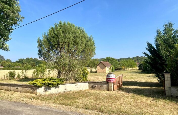 Terrain à bâtir à Cubjac de 2040 m² — photo 3