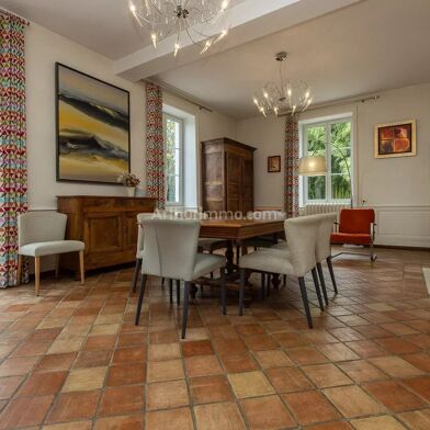 Maison 10 pièces 640000 €