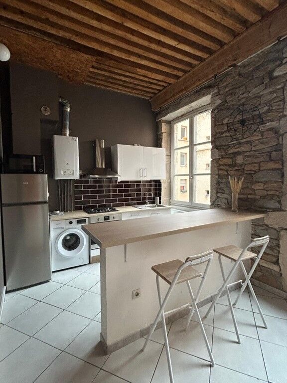Location T2 47 m² à Lyon 1 995 ¤ CC /mois
