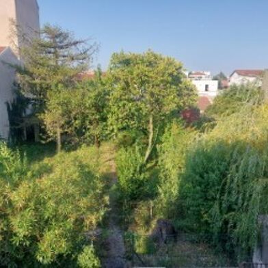 Appartement 2 pièces 864 €