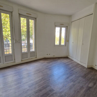Appartement 3 pièces 714 €