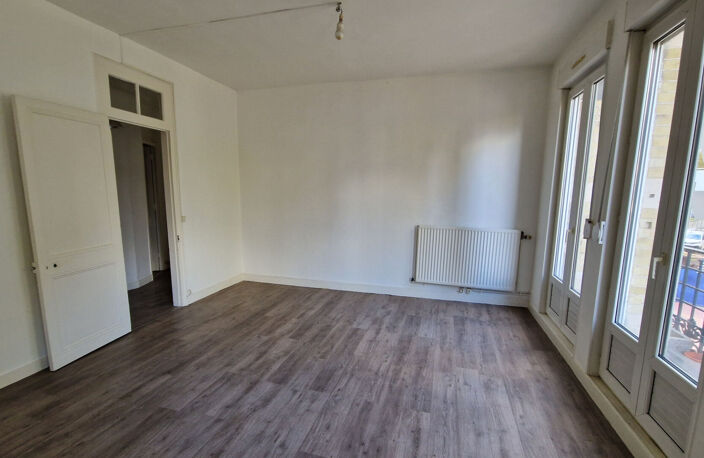 F3 74M² - ROUEN PLACE DES EMMURES — photo 2