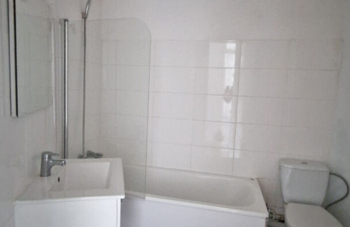 F3 74M² - ROUEN PLACE DES EMMURES — photo 3