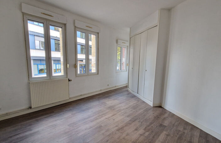 F3 74M² - ROUEN PLACE DES EMMURES — photo 5