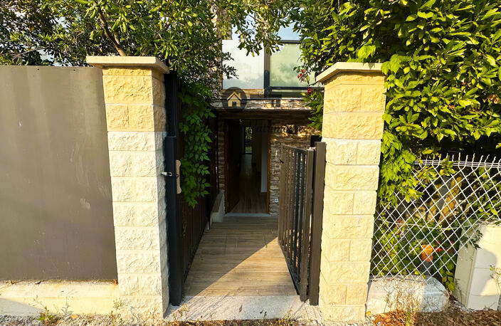MAISON ENTIEREMENT RÉNOVÉE - CLIMATISÉE - 110 M2 - JARDIN — photo 3