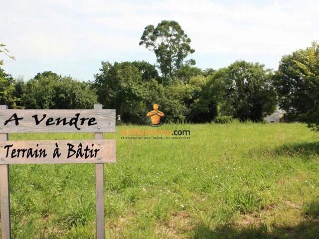 Terrain à bâtir de 1 900 m² — photo du bien