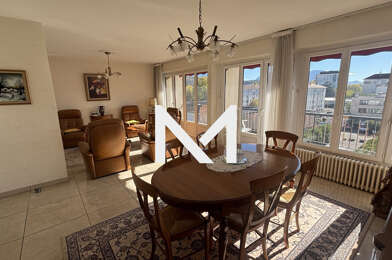 Appartement 4 pièces 160000 €