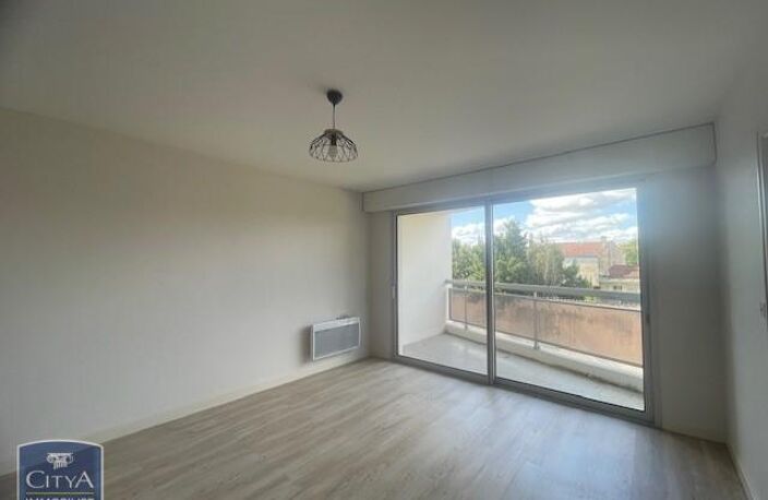 Vente appartement 1 pièce 30 m² Niort (79000) — photo 3