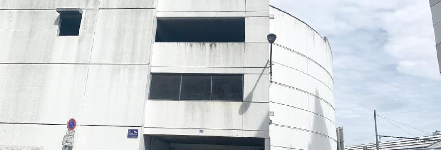 Garage   m² à louer à Tours (37000)