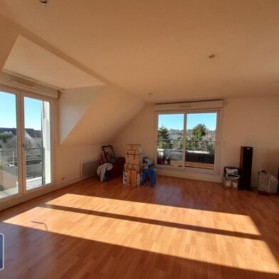 Appartement 3 pièces 1065 €