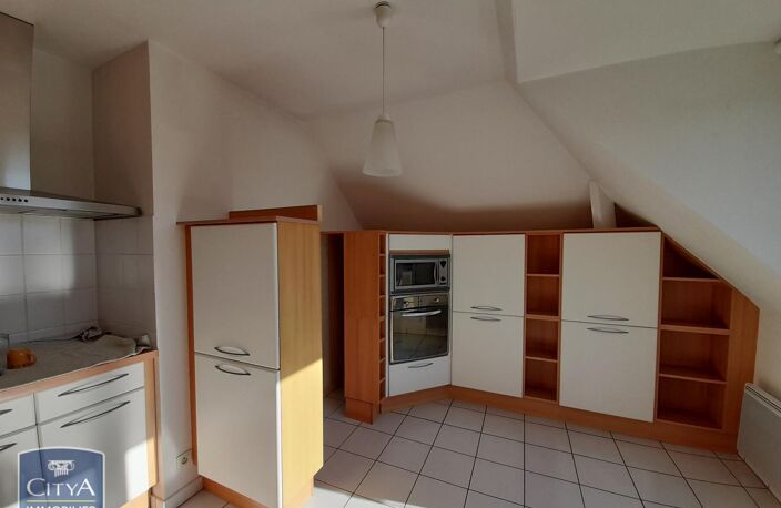 Location appartement 3 pièces 89 m² à Saint-Cyr-sur-Loire (37540) — photo 2