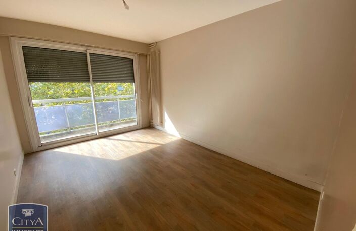Location appartement 2 pièces 45 m² à Tours (37000) — photo 2