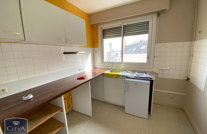 Location appartement 2 pièces 45 m² à Tours (37000) — photo 3