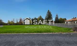 Terrain  1490 m² à vendre à Orléat (63190)