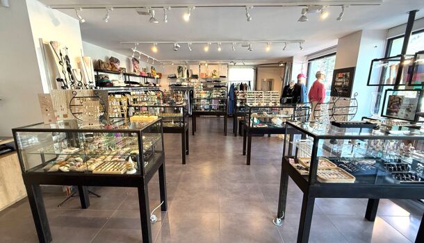 Local commercial  à vendre Saint-Ismier 38330