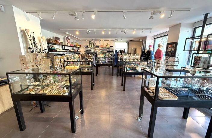 Fonds de commerce de prêt-à-porter et bijoux fantaisie — photo 4