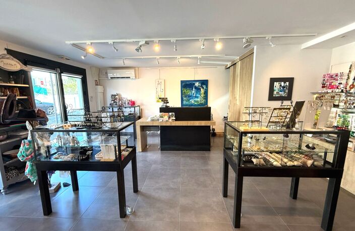 Fonds de commerce de prêt-à-porter et bijoux fantaisie — photo 5