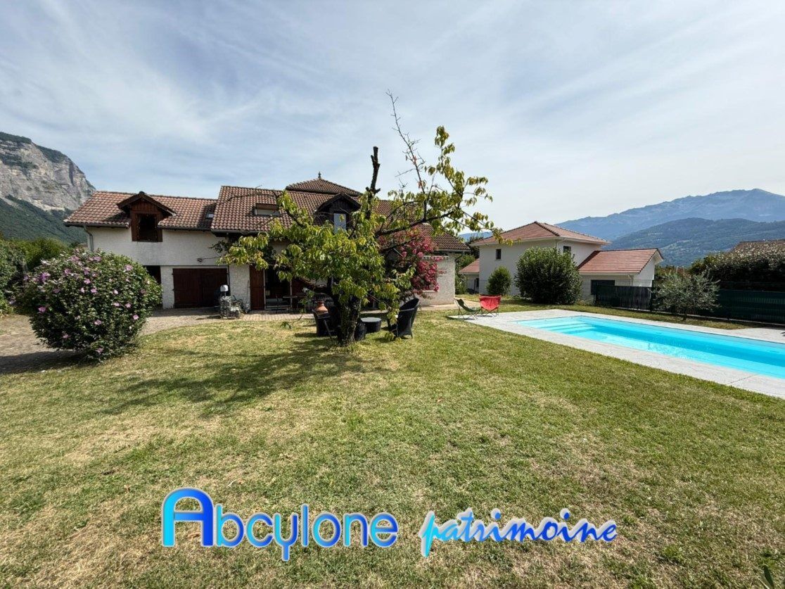 Villa / Maison  T7 à vendre Crolles 38920