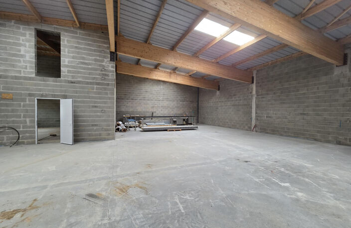 LOCAL D'ACTIVITE A VENDRE ANGERS OUEST — photo 3