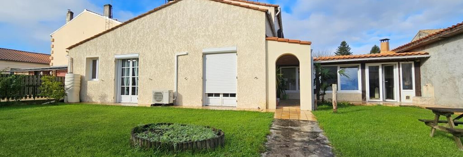 Maison 5 Pièces 103 m² à vendre à Saint-Yzan-de-Soudiac (33920)