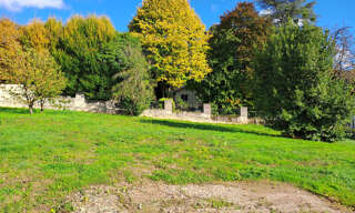 Terrain  835 m² à vendre à Fontaines-Saint-Martin (69270)