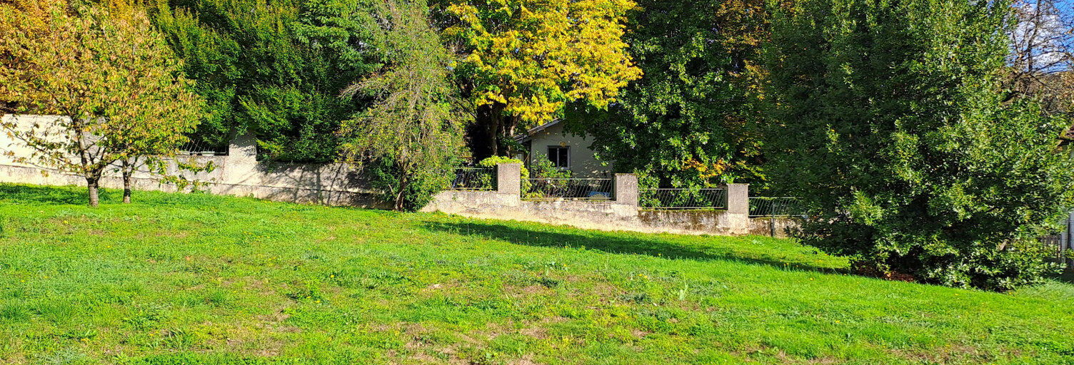 Terrain  835 m² à vendre à Fontaines-Saint-Martin (69270)