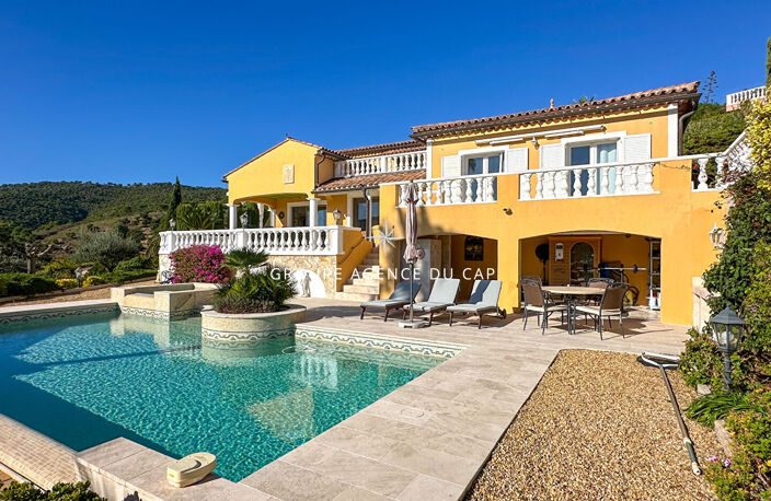 VILLA VUE MER 177M² 7 PIÈCES AVEC 4 CHAMBRES PISCINE GARAGE ET CAR PORT,  AUX ISSAMBRES — photo 3