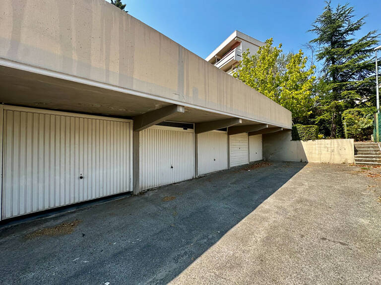 Garage fermé - Aix En Provence 13.65 m2 - Rue Paul Guigou — photo 1