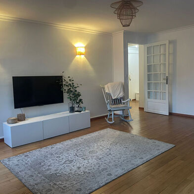 Appartement 3 pièces 242000 €