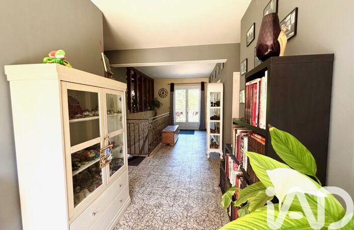 Vente Maison/villa 9 pièces — photo 2