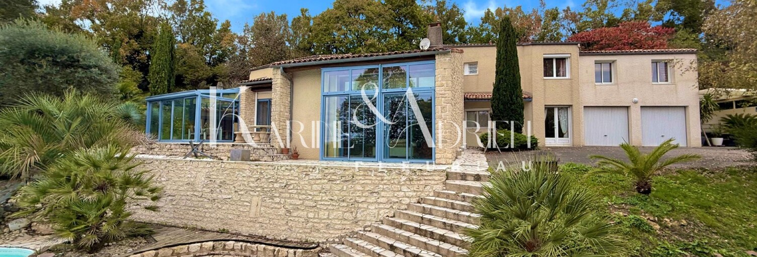 Maison 10 Pièces 290 m² à vendre à Fontenay-le-Comte (85200)