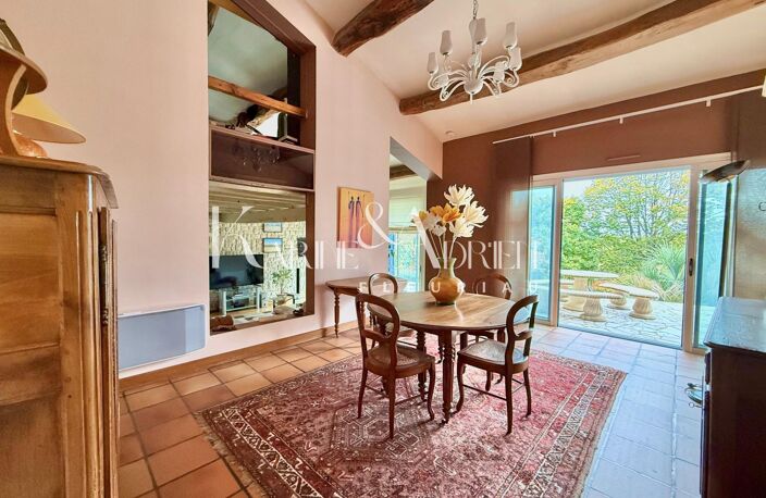 VILLA AU STYLE PROVENÇALE AVEC PISCINE, PARC, VÉRANDAS ET DOUBLE GARAGE — photo 5
