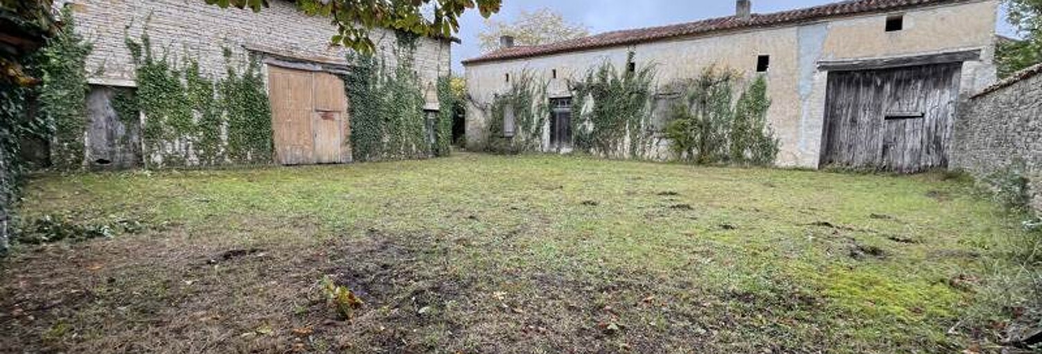 Maison 5 Pièces 300 m² à vendre à La Rochefoucauld-en-Angoumois (16110)