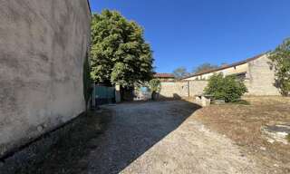 Maison 5 Pièces 300 m² à vendre à La Rochefoucauld-en-Angoumois (16110)