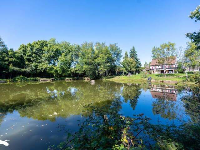 Maison 8 pièces 150 m² à Allogny — photo du bien